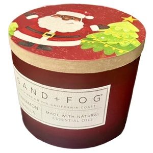 NWT! 🎅🏼 Sand + Fog Cinnamon & Vanilla Santa Christmas Lid 2 Wick Candle 12 Oz.